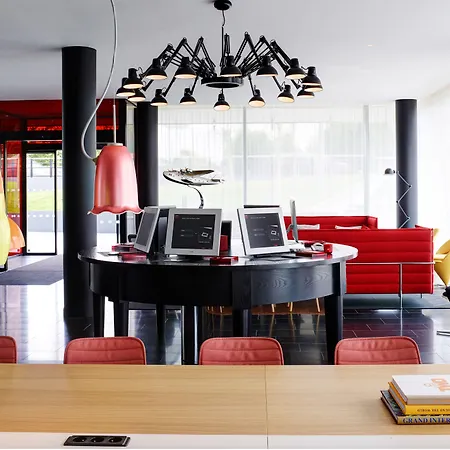 Hotel Citizenm Paris Charles De Gaulle Airport