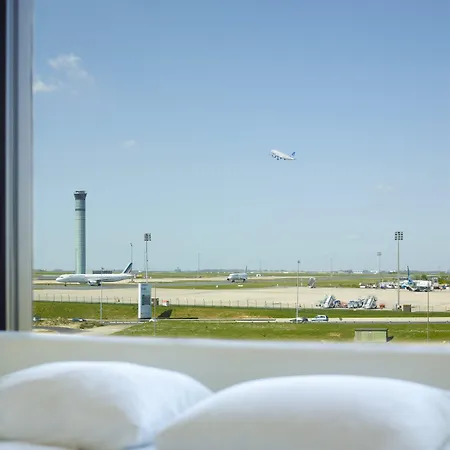 Citizenm Paris Charles De Gaulle Airport Hotel 4*