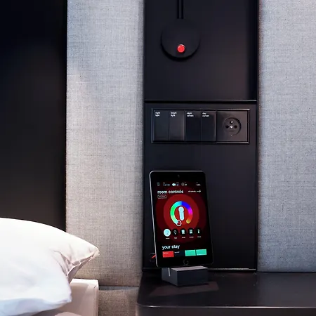 Citizenm Paris Charles De Gaulle Airport Hotel 4*